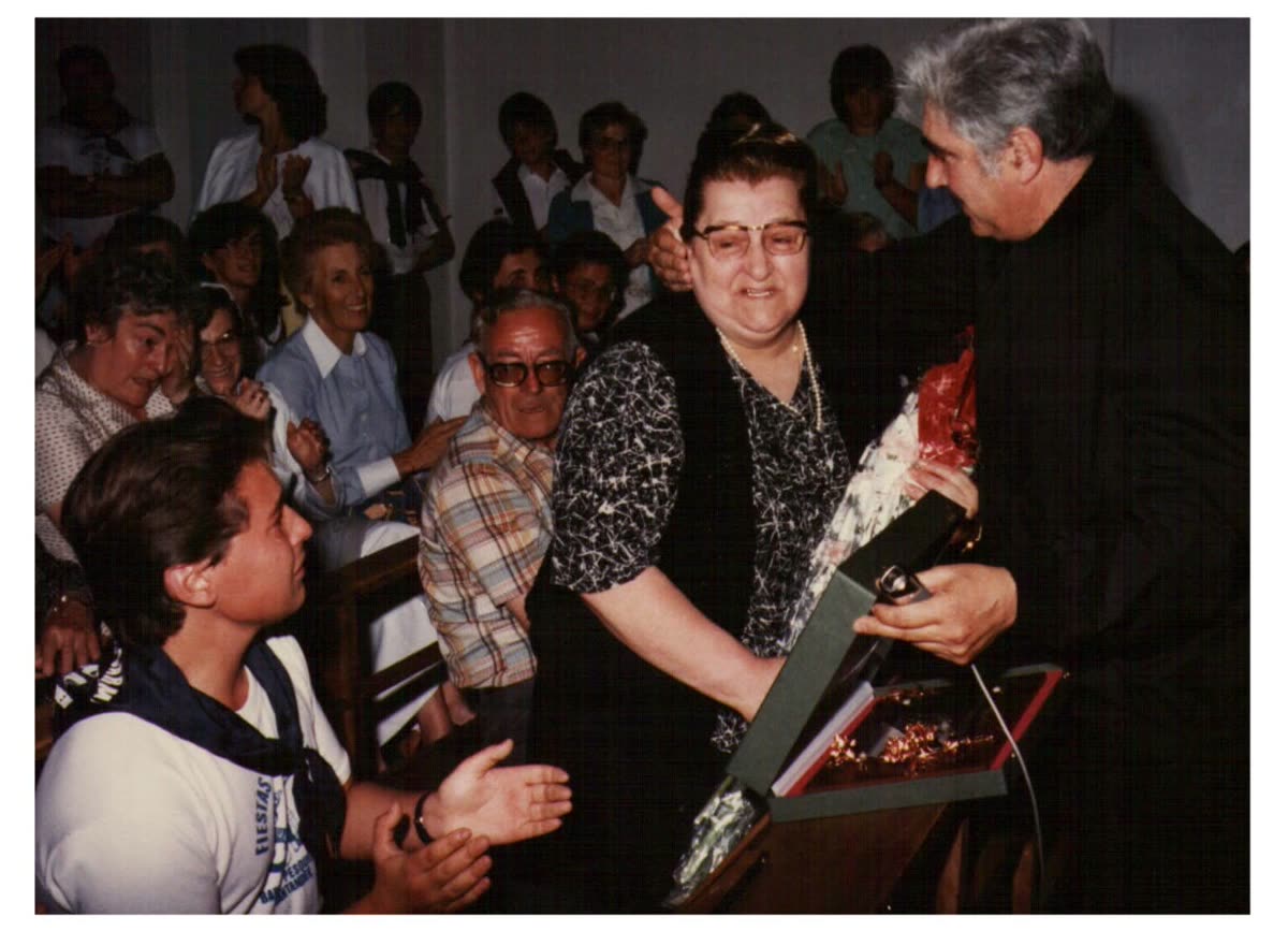 Homenaje del Barrio Pesquero a la señora Alianza en las fiestas del Carmen de 1983