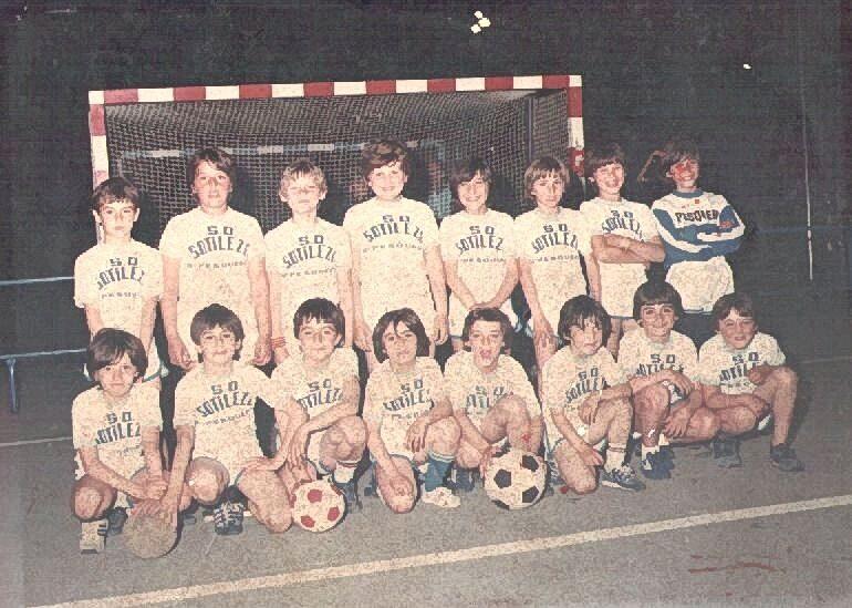 Equipo de la SD Sotileza posando tras un partido