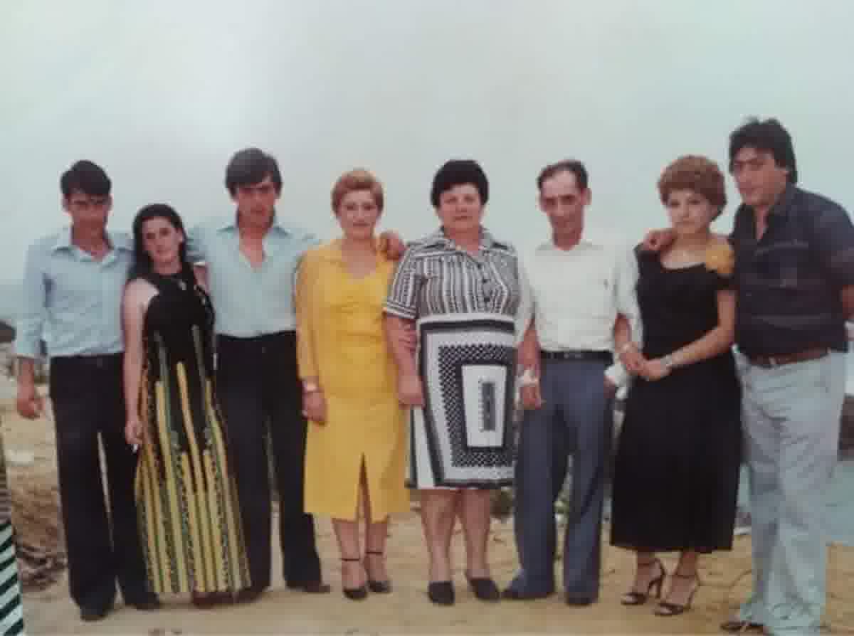 Lola y Pepe con todos sus hijos y sus nueras